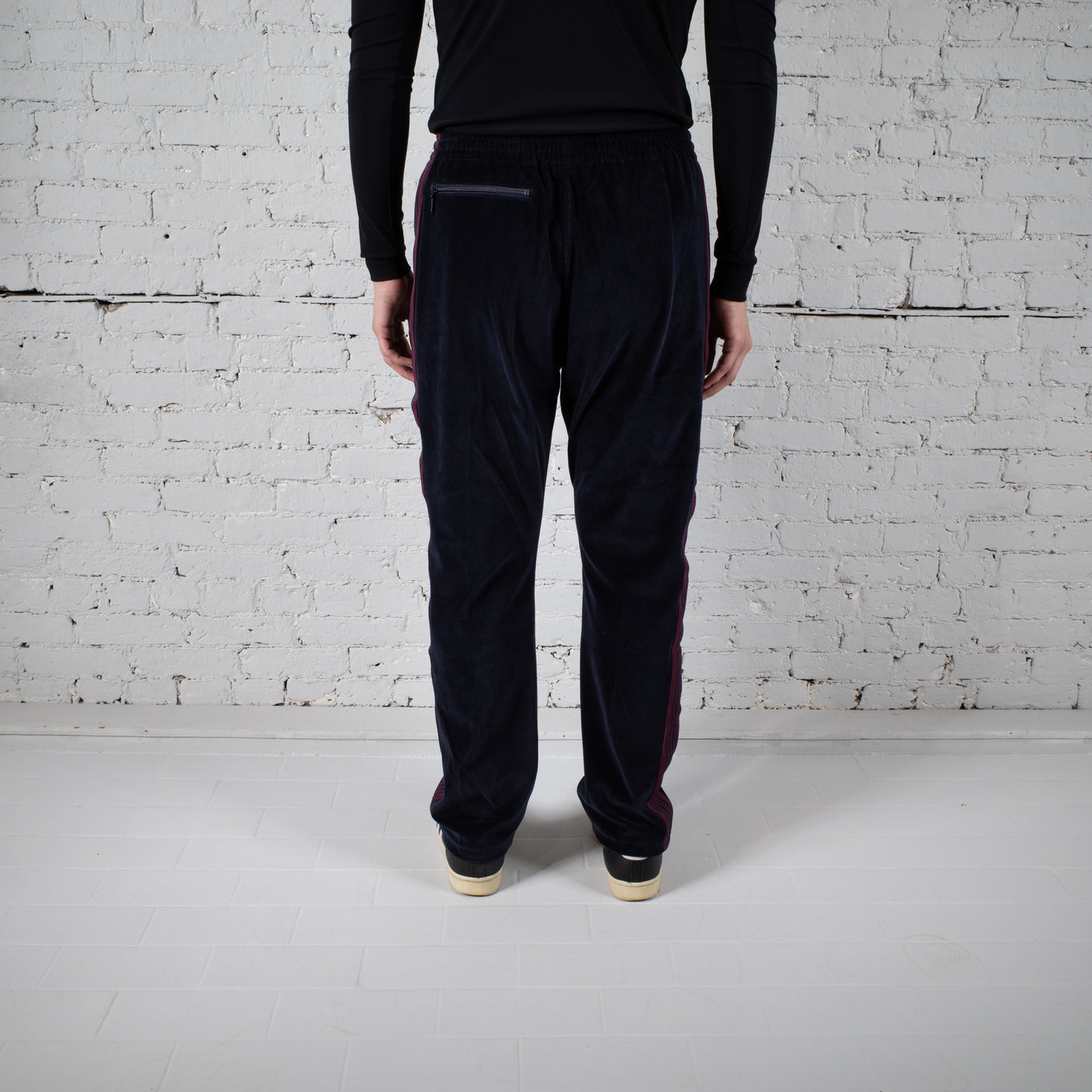 NEEDLES NARROW VELOUR TRACK PANT NAVY – RCHMND