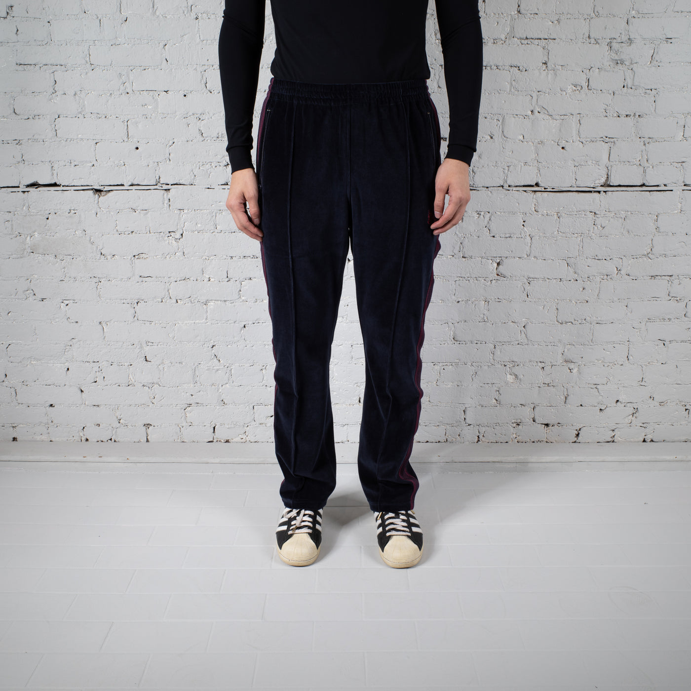 NEEDLES NARROW VELOUR TRACK PANT NAVY – RCHMND