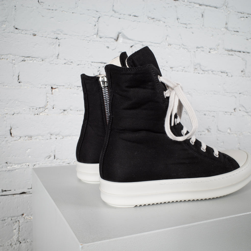 SNEAKS BLACK